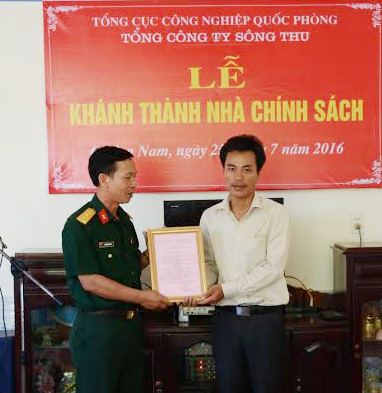 Trao, tặng nhà chính sách tại Quảng Nam